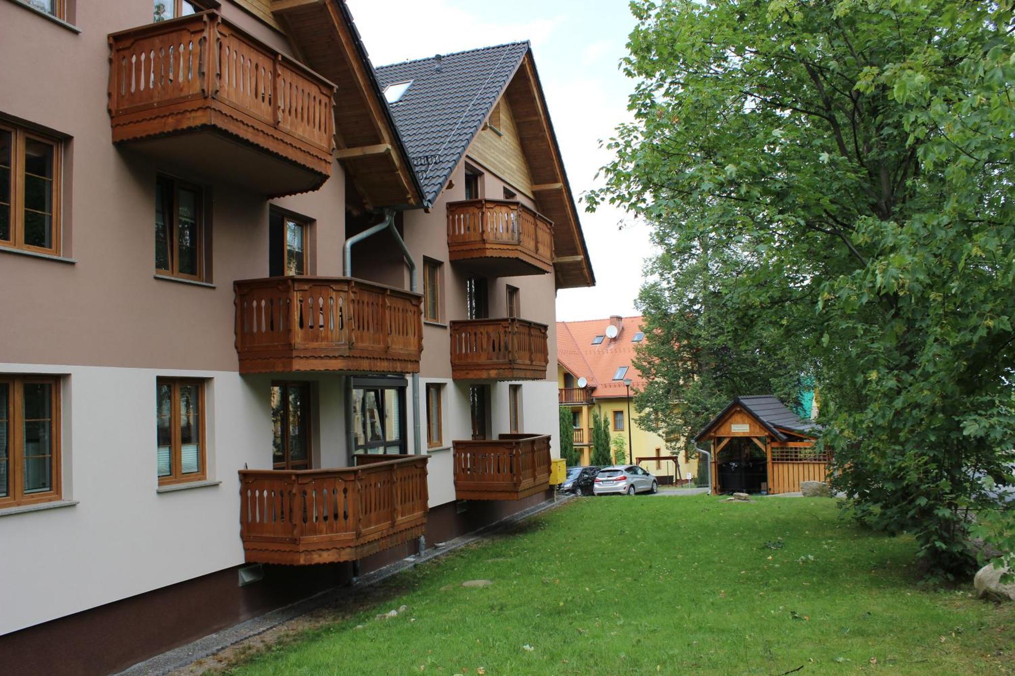 Apartament Blisko Centrum Z Garazem カルパッチ エクステリア 写真